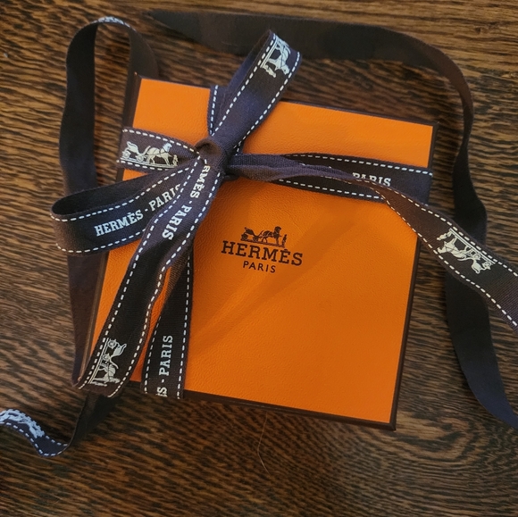 Hermes Clic H Bracelet - Picture 8 of 14